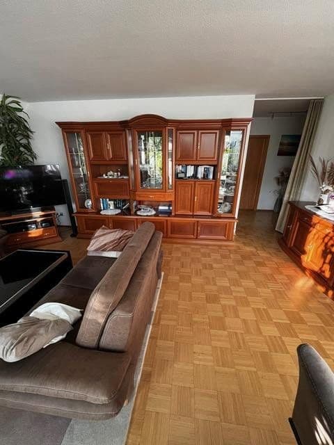 Prenájom bytu 4-izbový 121 m², Marktplatz 12, Schwaikheim, Bádensko-Wurttembersko Prenájom bytu 4-izbový 121 m², Marktplatz 12, Schwaikheim, Bádensko-Wurttembersko