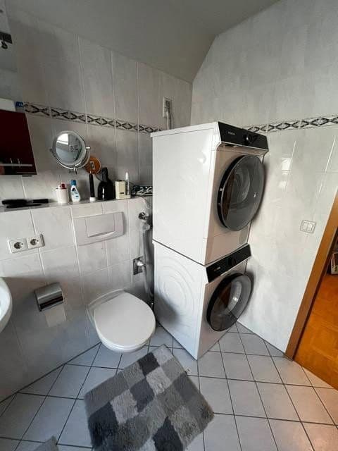 Prenájom bytu 4-izbový 121 m², Marktplatz 12, Schwaikheim, Bádensko-Wurttembersko Prenájom bytu 4-izbový 121 m², Marktplatz 12, Schwaikheim, Bádensko-Wurttembersko