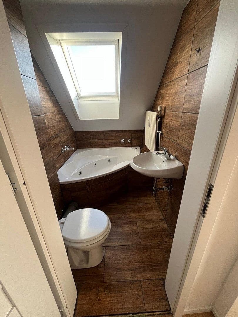 Prenájom bytu 2-izbový 64 m², Blumenstraße 45, Forst (Lausitz) - Baršć, Brandenbursko Prenájom bytu 2-izbový 64 m², Blumenstraße 45, Forst (Lausitz) - Baršć, Brandenbursko