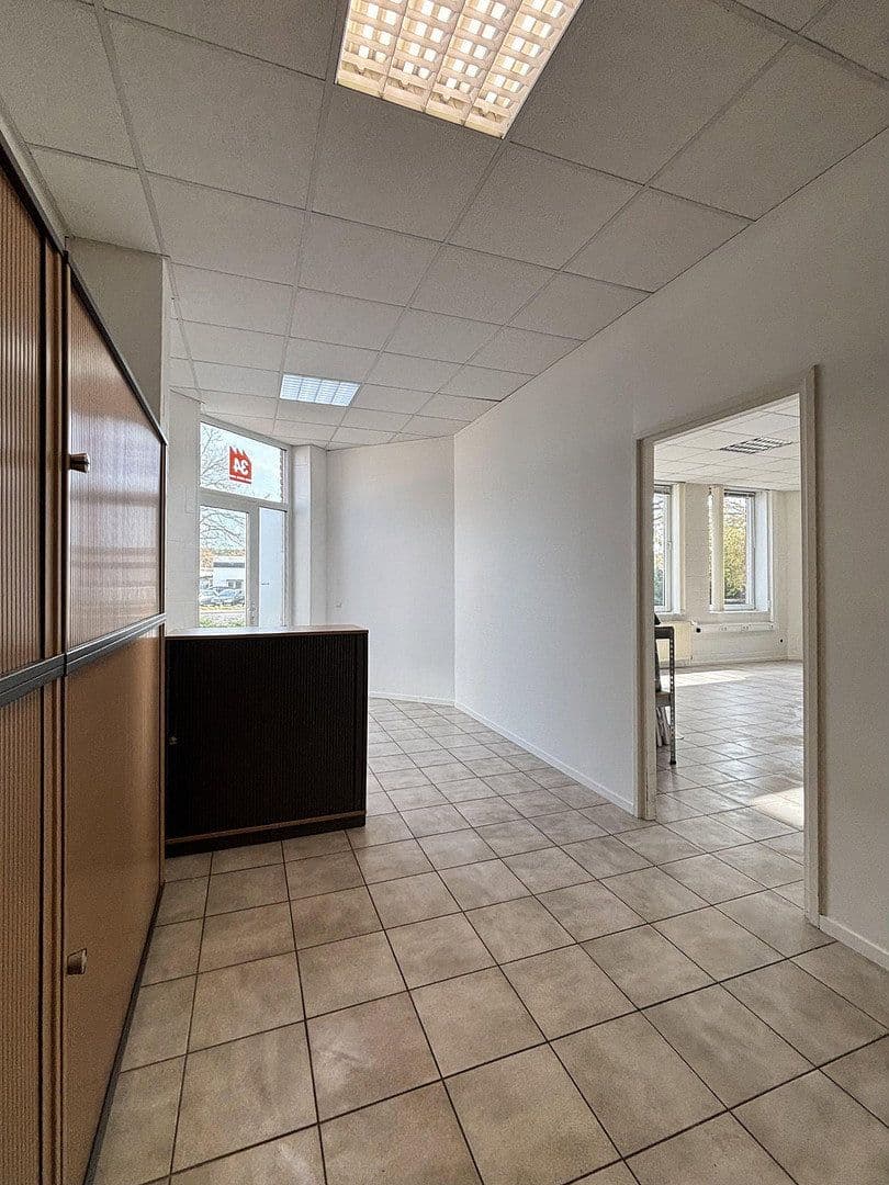 Prenájom kancelárie 275 m², Weihersfeld 34, Brüggen, Severné Porýnie - Westfálsko Prenájom kancelárie 275 m², Weihersfeld 34, Brüggen, Severné Porýnie - Westfálsko