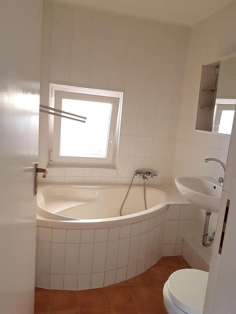 Prenájom bytu 2-izbový 43 m², Moststraße 7, Bayern - Fürth, Bavorsko Prenájom bytu 2-izbový 43 m², Moststraße 7, Bayern - Fürth, Bavorsko