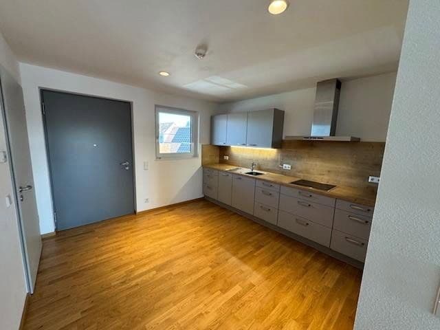 Prenájom bytu 2-izbový 84 m², Biberacher Str. 1, Ochsenhausen, Bádensko-Wurttembersko Prenájom bytu 2-izbový 84 m², Biberacher Str. 1, Ochsenhausen, Bádensko-Wurttembersko