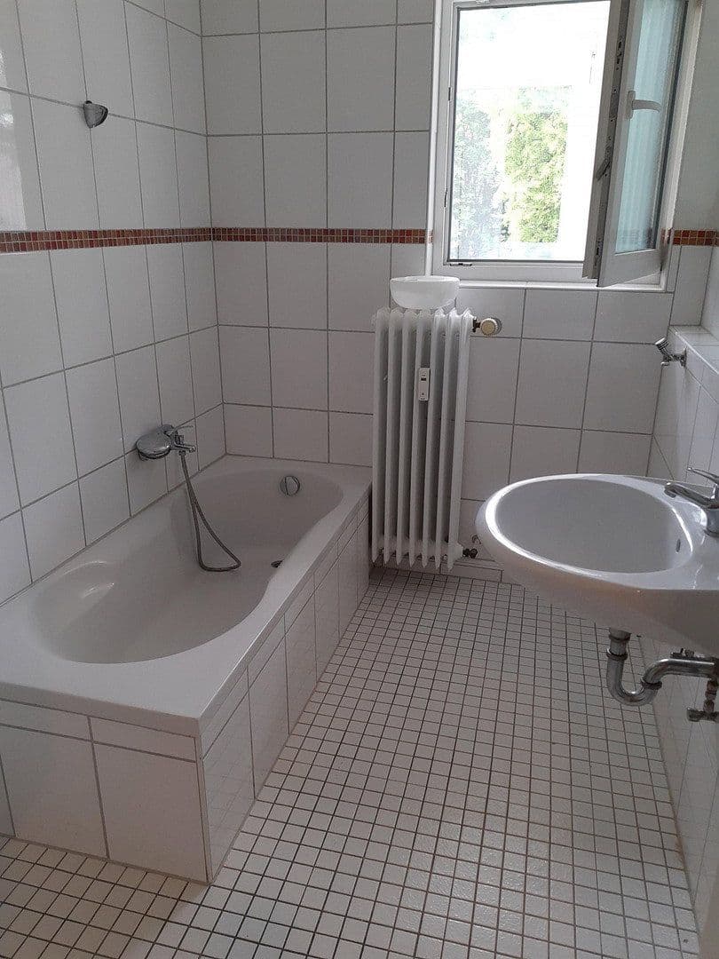 Prenájom bytu 4-izbový 106 m², Zweibrücken, Porýnie-Falcko Prenájom bytu 4-izbový 106 m², Zweibrücken, Porýnie-Falcko