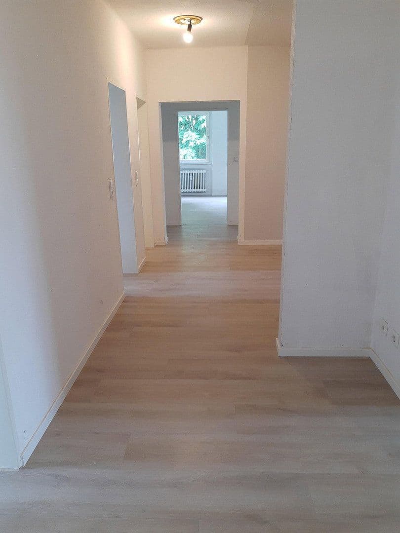 Prenájom bytu 4-izbový 106 m², Zweibrücken, Porýnie-Falcko Prenájom bytu 4-izbový 106 m², Zweibrücken, Porýnie-Falcko