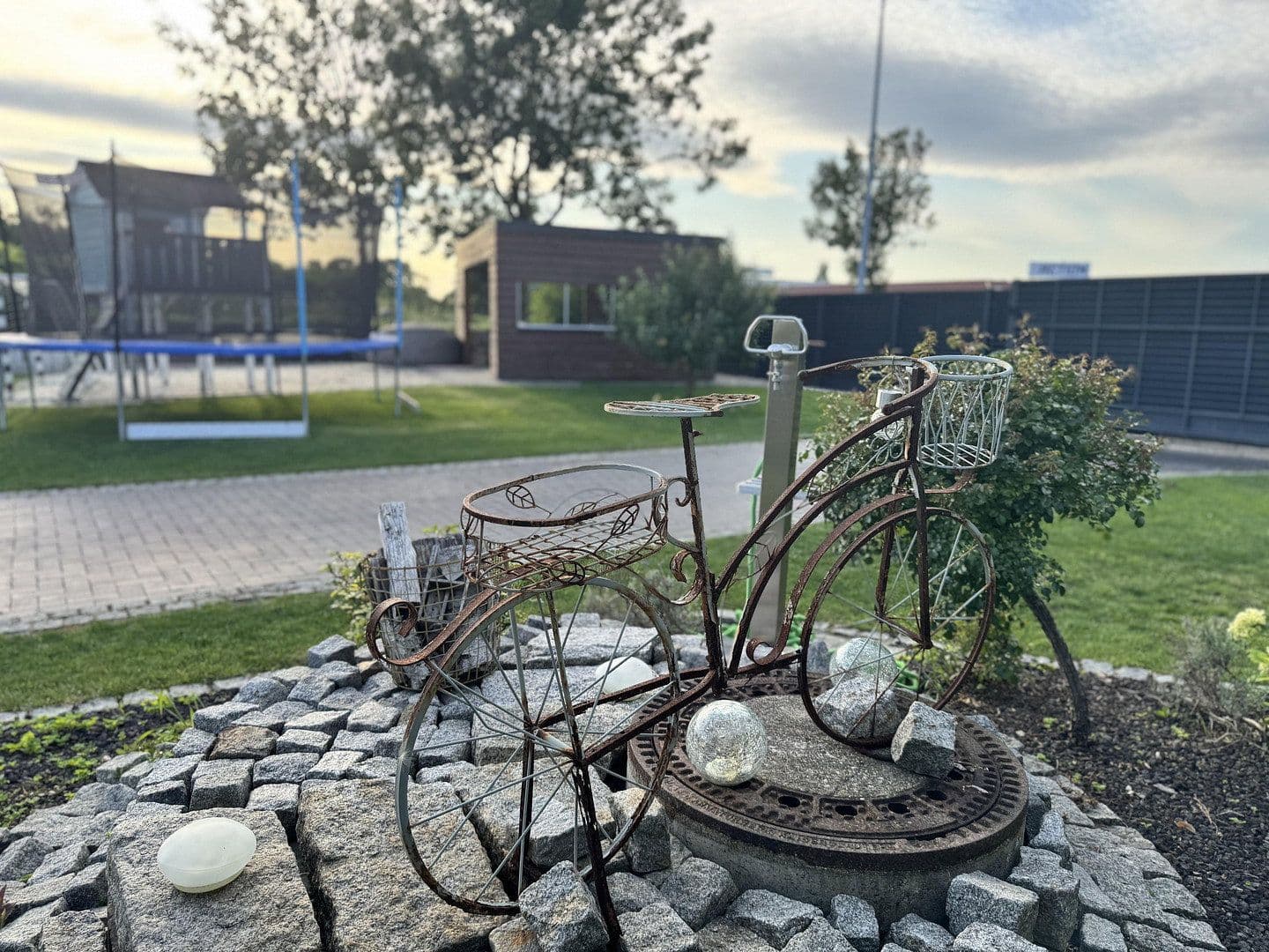 Predaj domu 239 m², pozemek 1.400 m², Lübben (Spreewald), Brandenbursko Predaj domu 239 m², pozemek 1.400 m², Lübben (Spreewald), Brandenbursko