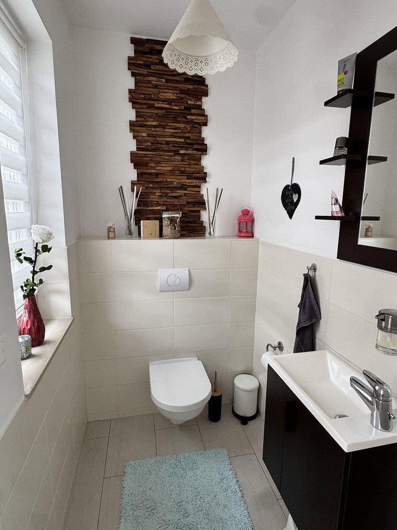 Predaj domu 239 m², pozemek 1.400 m², Lübben (Spreewald), Brandenbursko Predaj domu 239 m², pozemek 1.400 m², Lübben (Spreewald), Brandenbursko