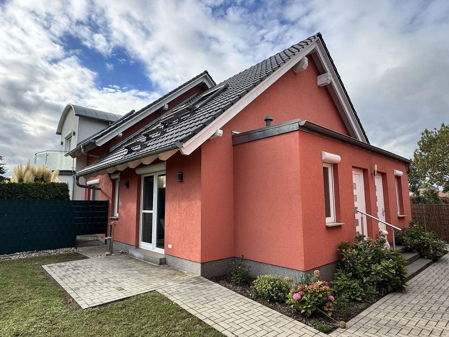 Predaj domu 239 m², pozemek 1.400 m², Lübben (Spreewald), Brandenbursko Predaj domu 239 m², pozemek 1.400 m², Lübben (Spreewald), Brandenbursko