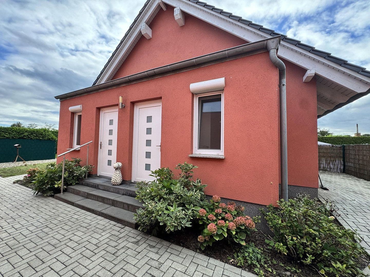 Predaj domu 239 m², pozemek 1.400 m², Lübben (Spreewald), Brandenbursko Predaj domu 239 m², pozemek 1.400 m², Lübben (Spreewald), Brandenbursko