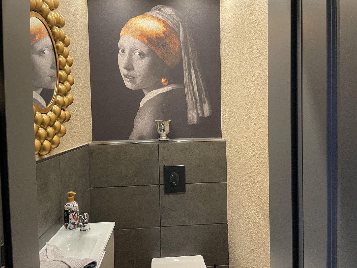 Prenájom bytu 5-izbový 120 m², Hauptstraße 50a, Hage, Dolné Sasko Prenájom bytu 5-izbový 120 m², Hauptstraße 50a, Hage, Dolné Sasko