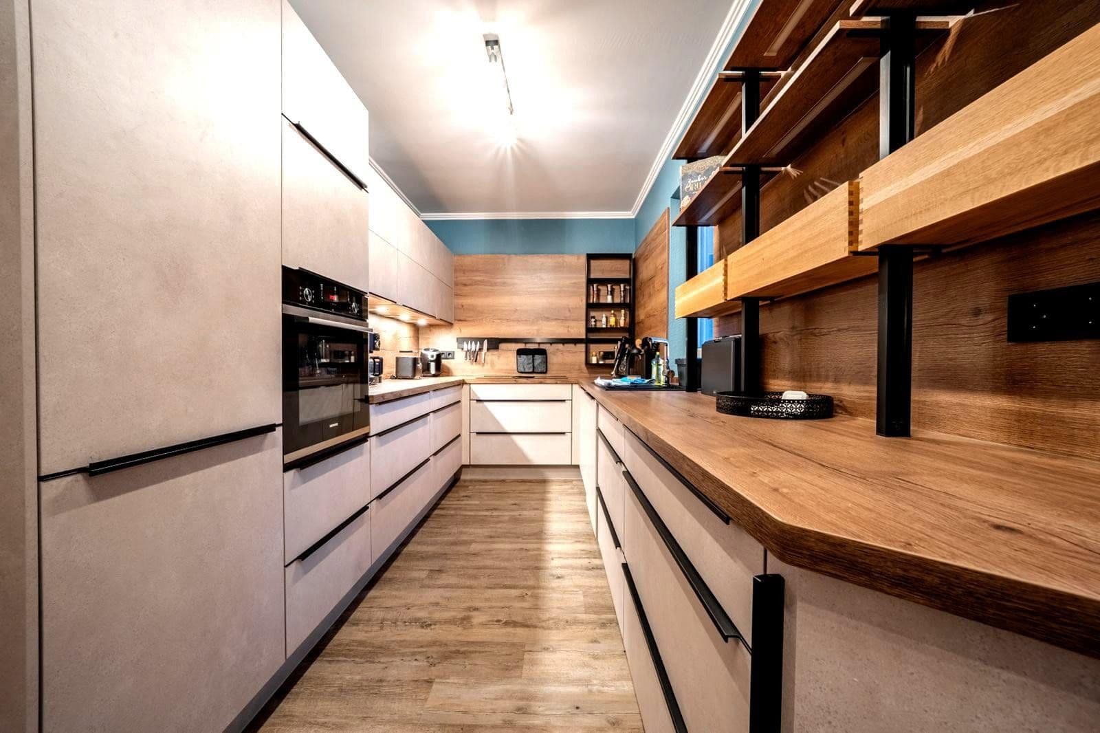 Prenájom bytu 5-izbový 120 m², Hauptstraße 50a, Hage, Dolné Sasko Prenájom bytu 5-izbový 120 m², Hauptstraße 50a, Hage, Dolné Sasko