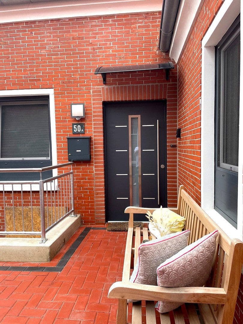 Prenájom bytu 5-izbový 120 m², Hauptstraße 50a, Hage, Dolné Sasko Prenájom bytu 5-izbový 120 m², Hauptstraße 50a, Hage, Dolné Sasko