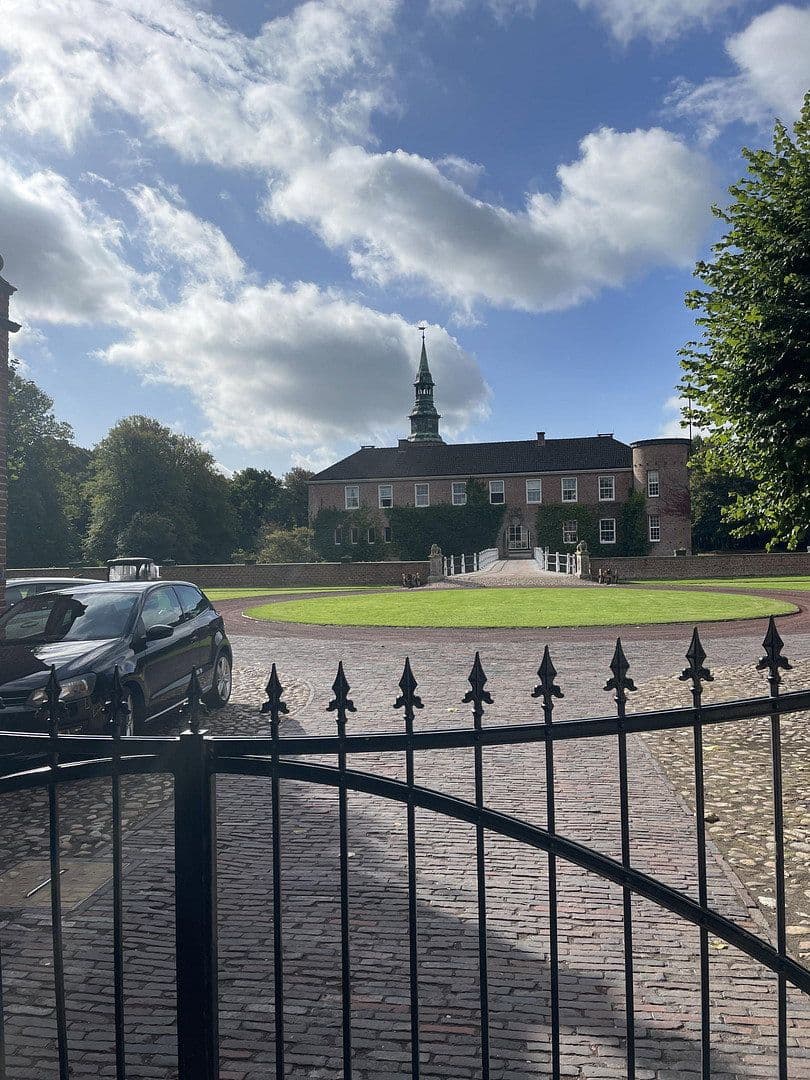 Prenájom bytu 5-izbový 120 m², Hauptstraße 50a, Hage, Dolné Sasko Prenájom bytu 5-izbový 120 m², Hauptstraße 50a, Hage, Dolné Sasko