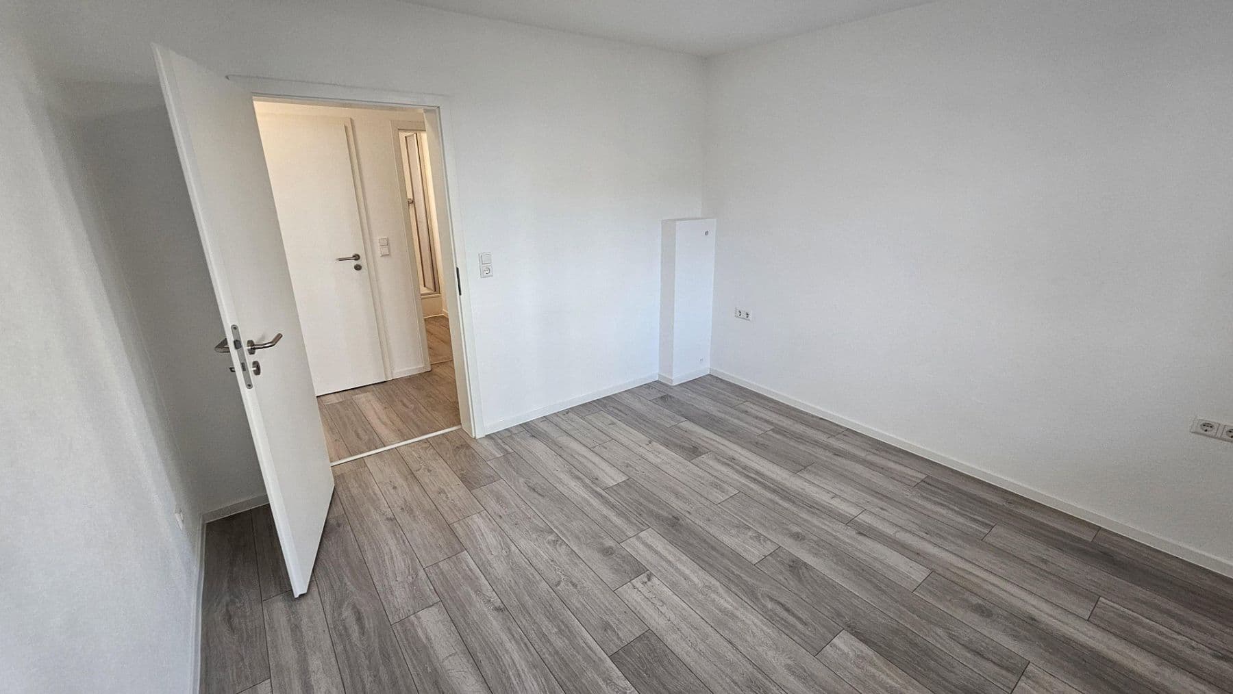 Prenájom bytu 3-izbový 60 m², Eutighofer Straße 22, Schwäbisch Gmünd, Bádensko-Wurttembersko Prenájom bytu 3-izbový 60 m², Eutighofer Straße 22, Schwäbisch Gmünd, Bádensko-Wurttembersko