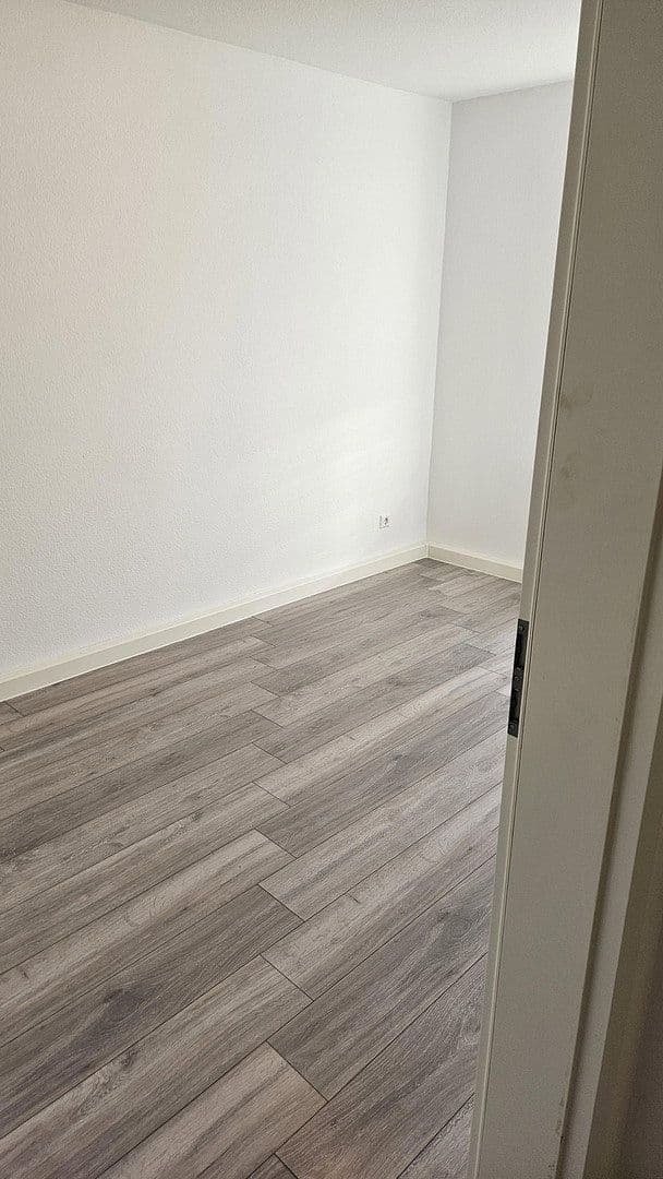 Prenájom bytu 3-izbový 60 m², Eutighofer Straße 22, Schwäbisch Gmünd, Bádensko-Wurttembersko Prenájom bytu 3-izbový 60 m², Eutighofer Straße 22, Schwäbisch Gmünd, Bádensko-Wurttembersko