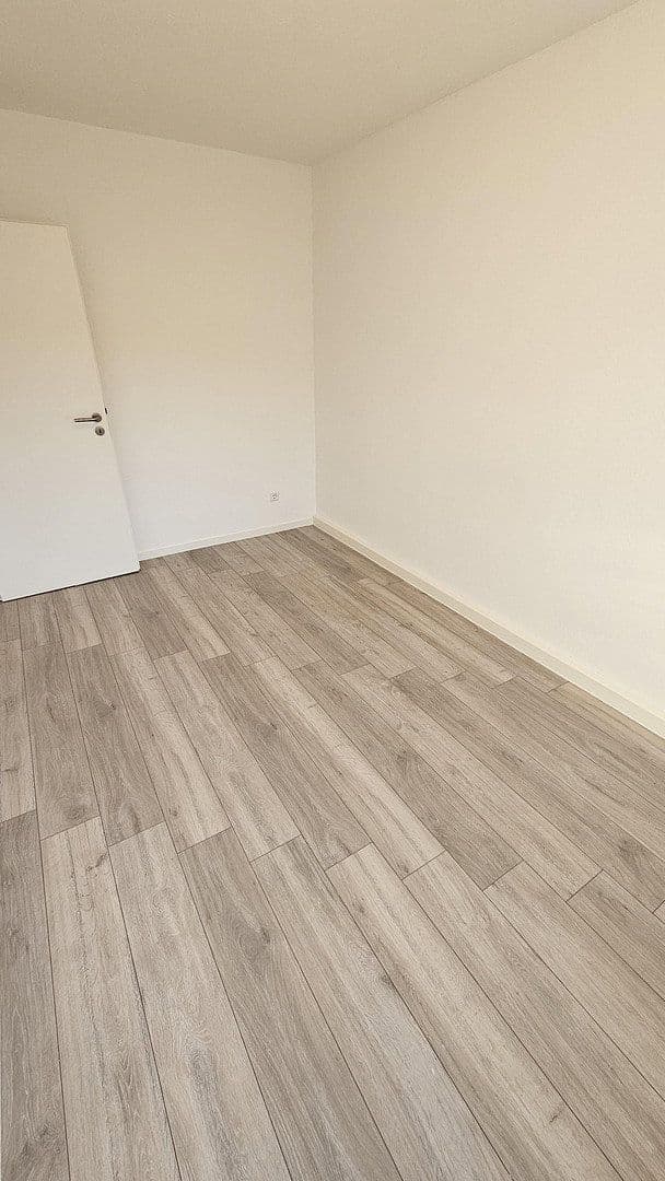 Prenájom bytu 3-izbový 60 m², Eutighofer Straße 22, Schwäbisch Gmünd, Bádensko-Wurttembersko Prenájom bytu 3-izbový 60 m², Eutighofer Straße 22, Schwäbisch Gmünd, Bádensko-Wurttembersko
