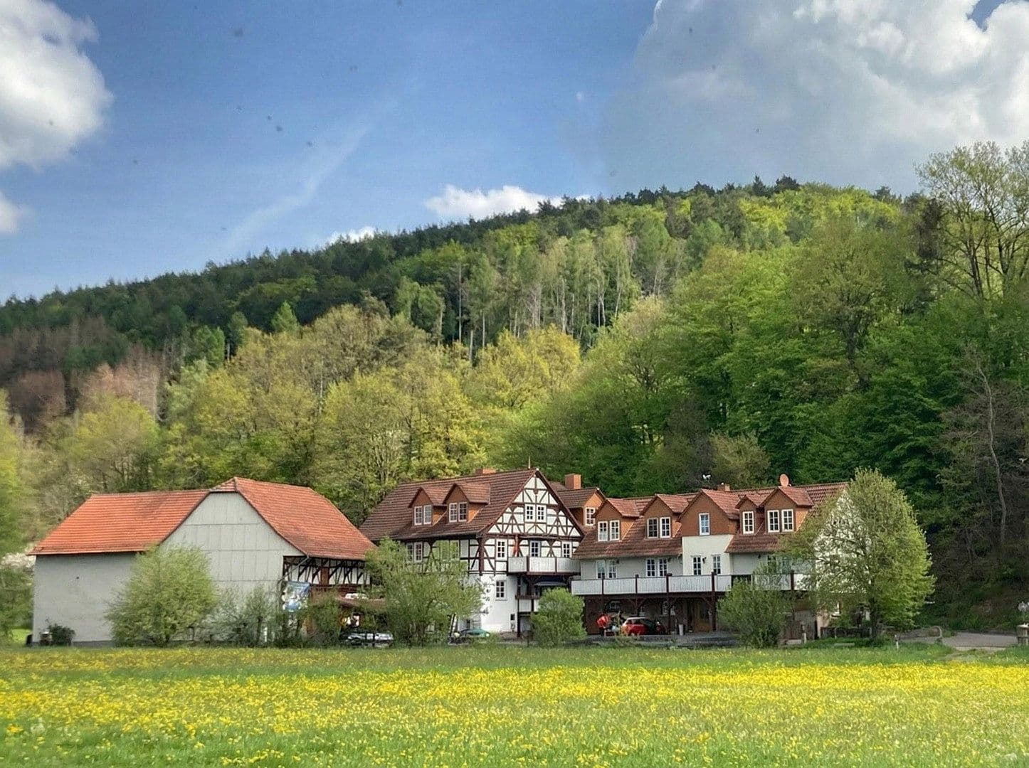 Predaj domu 590 m², pozemek 190.000 m², Liedemühle 1, Neuenstein, Hesensko Predaj domu 590 m², pozemek 190.000 m², Liedemühle 1, Neuenstein, Hesensko