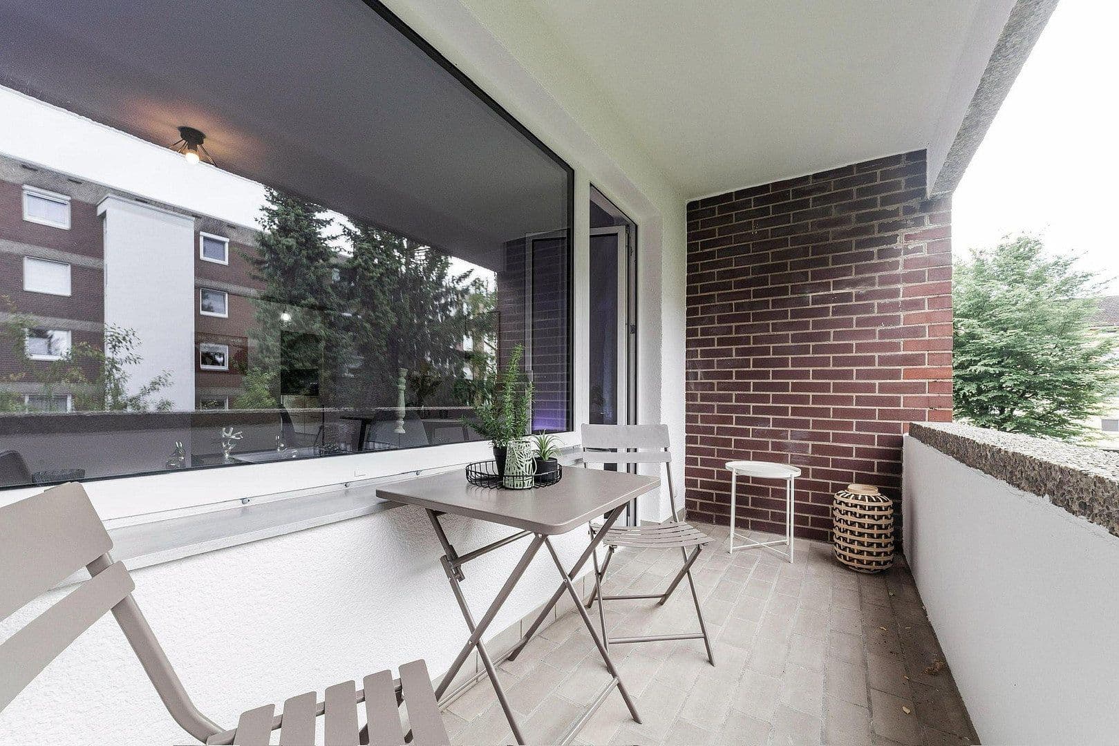 Prenájom bytu 3-izbový 80 m², Auf der Vogelstang 33, Mannheim, Bádensko-Wurttembersko Prenájom bytu 3-izbový 80 m², Auf der Vogelstang 33, Mannheim, Bádensko-Wurttembersko