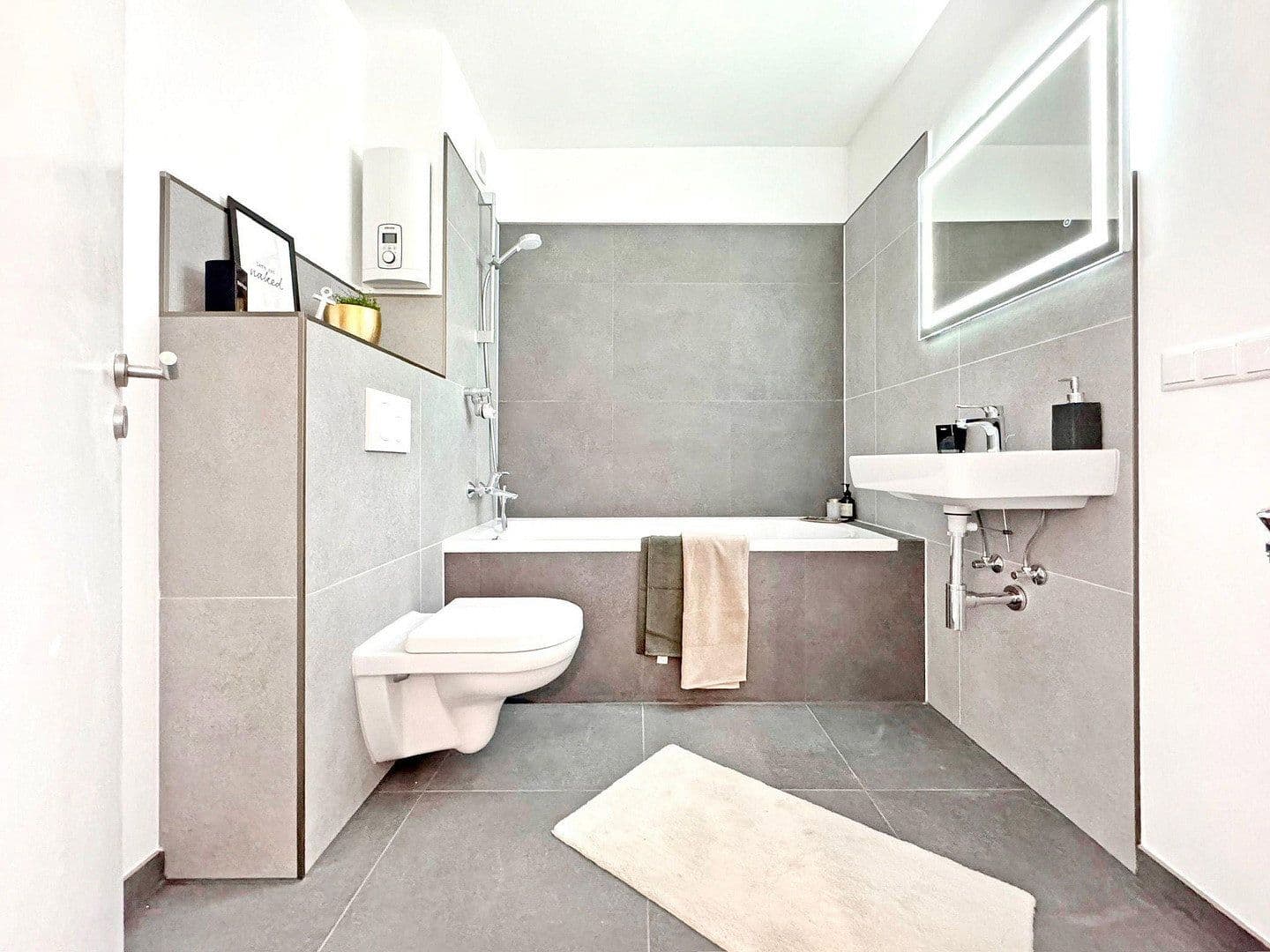 Prenájom bytu 3-izbový 80 m², Auf der Vogelstang 33, Mannheim, Bádensko-Wurttembersko Prenájom bytu 3-izbový 80 m², Auf der Vogelstang 33, Mannheim, Bádensko-Wurttembersko