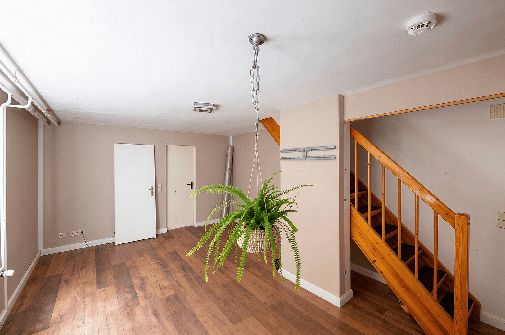 Predaj bytu 4-izbový 94 m², Berlin, Berlín Predaj bytu 4-izbový 94 m², Berlin, Berlín