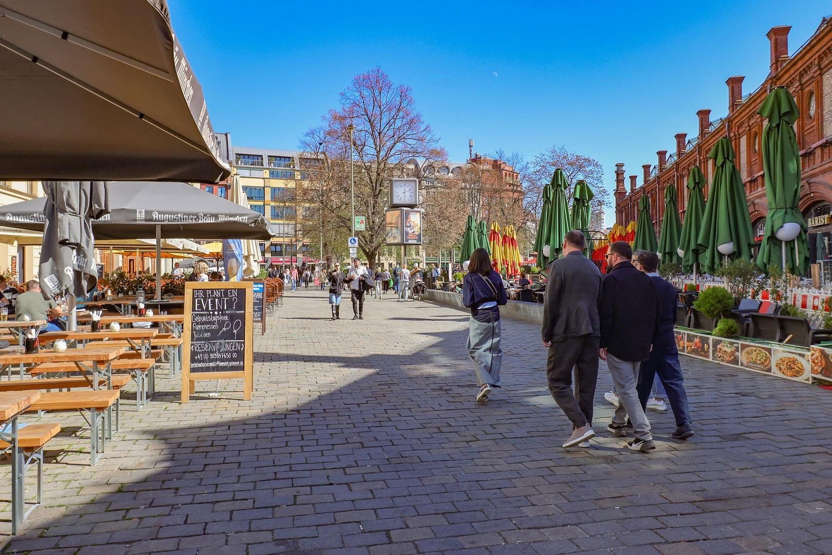 Predaj bytu 3-izbový 94 m², Neue Promenade, 7, Berlin, Berlín Predaj bytu 3-izbový 94 m², Neue Promenade, 7, Berlin, Berlín