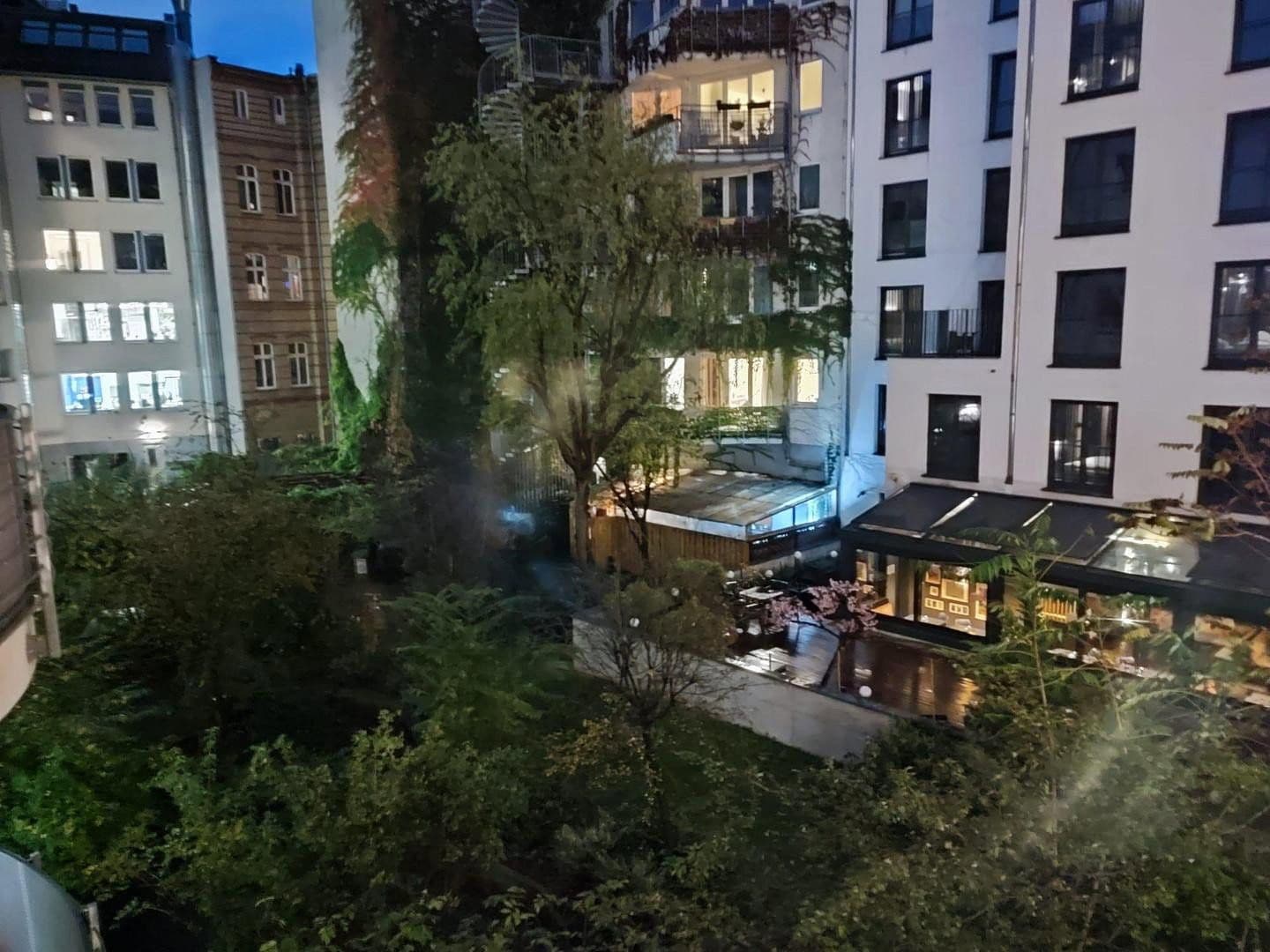 Predaj bytu 3-izbový 94 m², Neue Promenade, 7, Berlin, Berlín Predaj bytu 3-izbový 94 m², Neue Promenade, 7, Berlin, Berlín