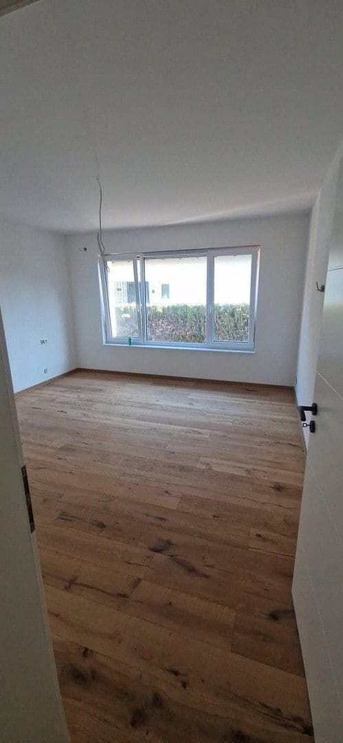 Predaj domu 170 m², pozemek 589 m², Gerlingen, Bádensko-Wurttembersko Predaj domu 170 m², pozemek 589 m², Gerlingen, Bádensko-Wurttembersko