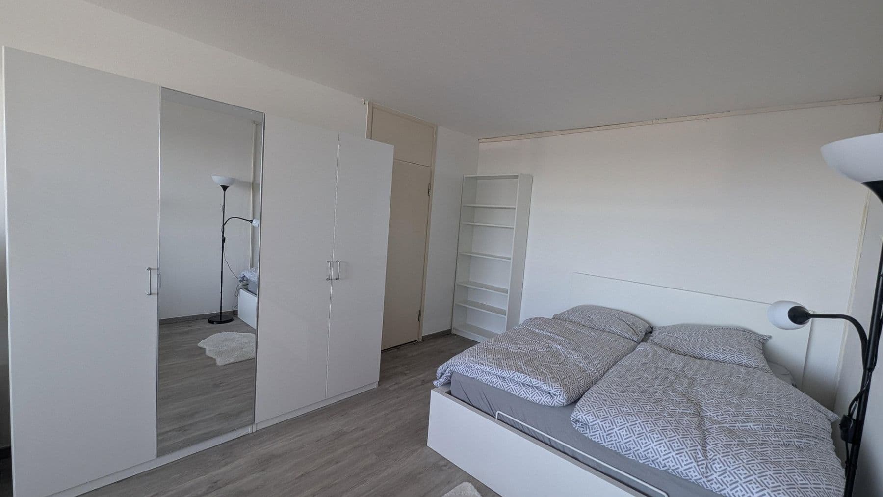 Prenájom bytu 1-izbový 36 m², Drygalski allee 118, München, Bavorsko Prenájom bytu 1-izbový 36 m², Drygalski allee 118, München, Bavorsko