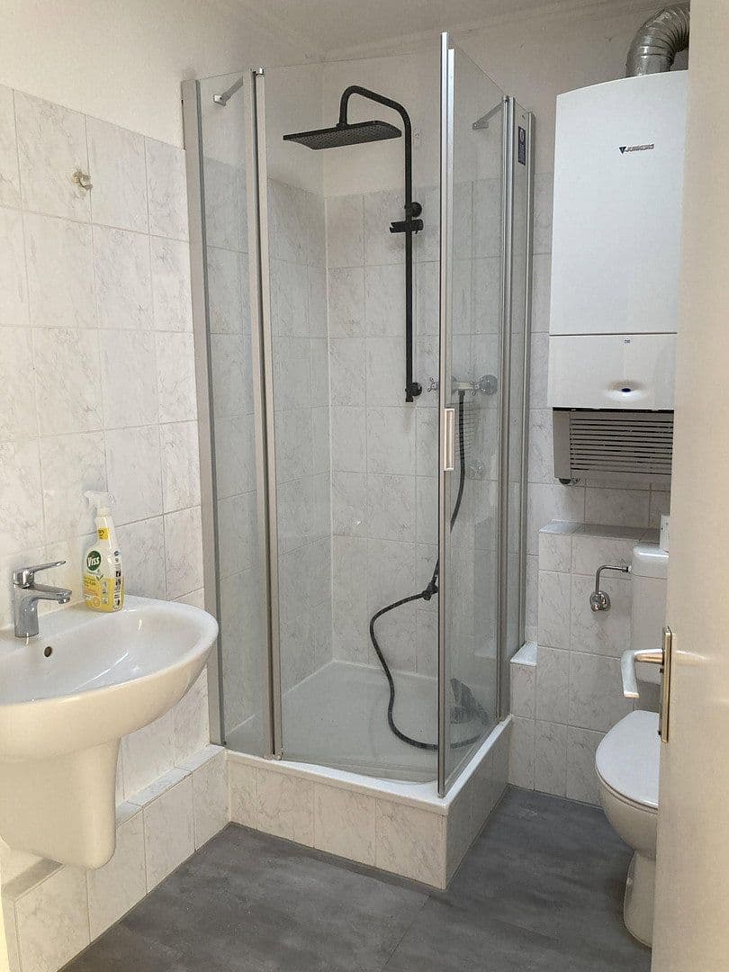 Prenájom bytu 4-izbový 114 m², Velbert, Severné Porýnie - Westfálsko Prenájom bytu 4-izbový 114 m², Velbert, Severné Porýnie - Westfálsko