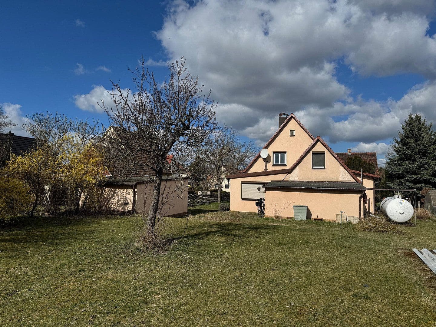 Predaj domu 108 m², pozemek 910 m², Dresden, Sasko Predaj domu 108 m², pozemek 910 m², Dresden, Sasko