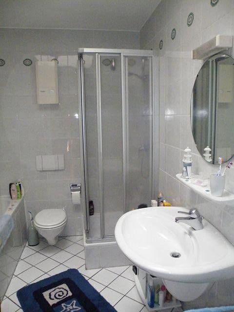 Prenájom bytu 3-izbový 110 m², Frankfurter Str. 214, Köln, Severné Porýnie - Westfálsko Prenájom bytu 3-izbový 110 m², Frankfurter Str. 214, Köln, Severné Porýnie - Westfálsko