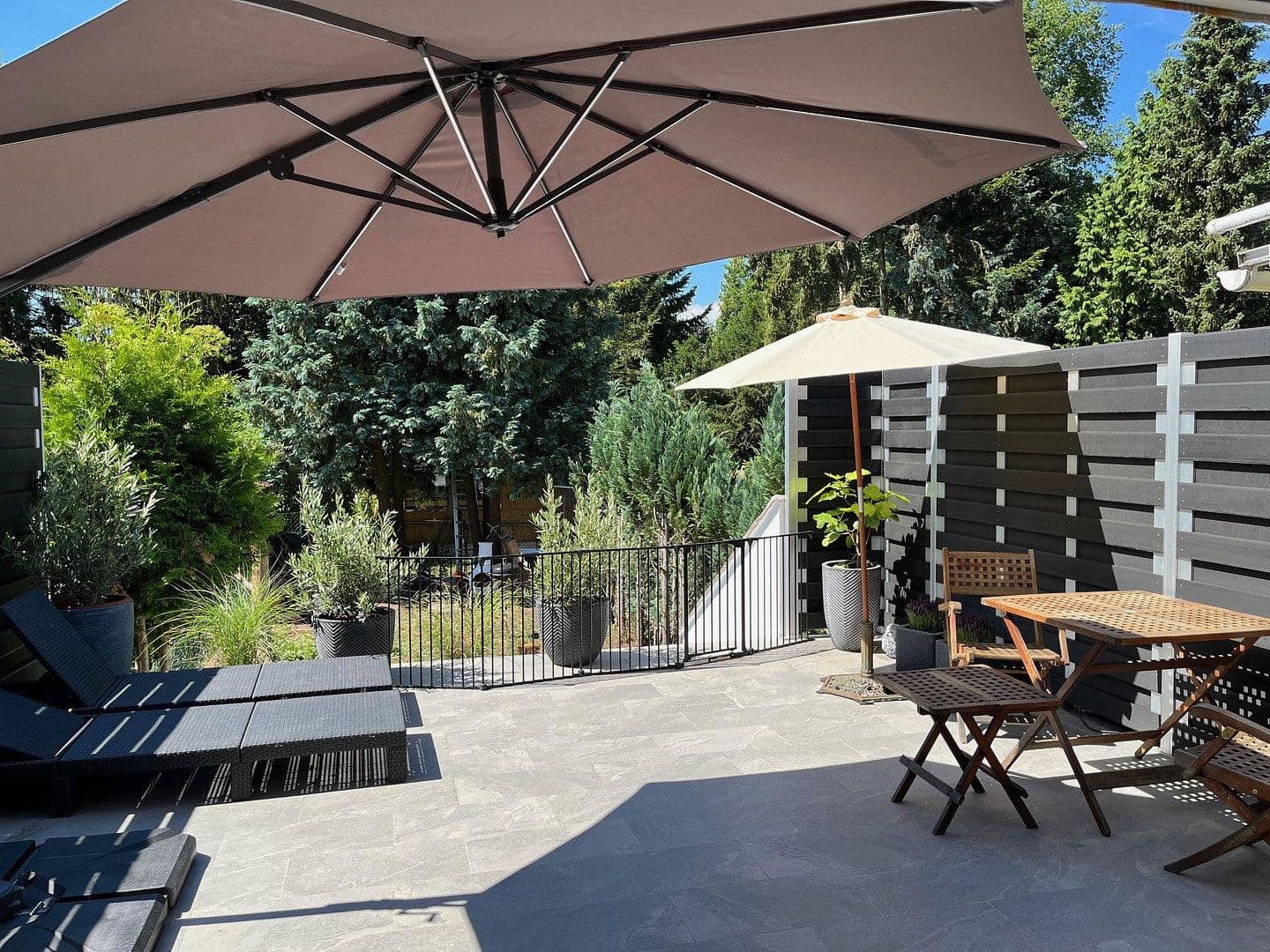 Predaj domu 132 m², pozemek 238 m², Frankfurt a.M., Hesensko Predaj domu 132 m², pozemek 238 m², Frankfurt a.M., Hesensko