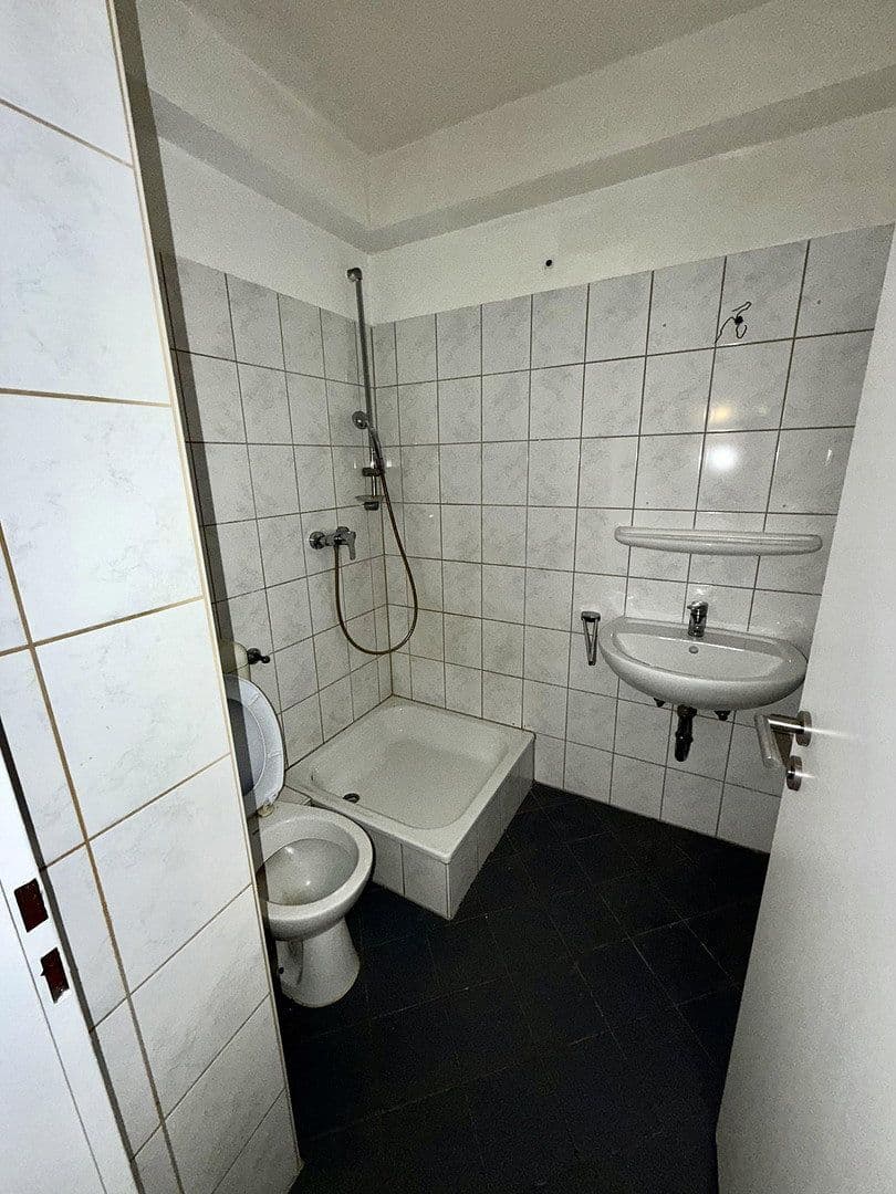 Prenájom bytu 2-izbový 45 m², Wuppertal, Severné Porýnie - Westfálsko Prenájom bytu 2-izbový 45 m², Wuppertal, Severné Porýnie - Westfálsko