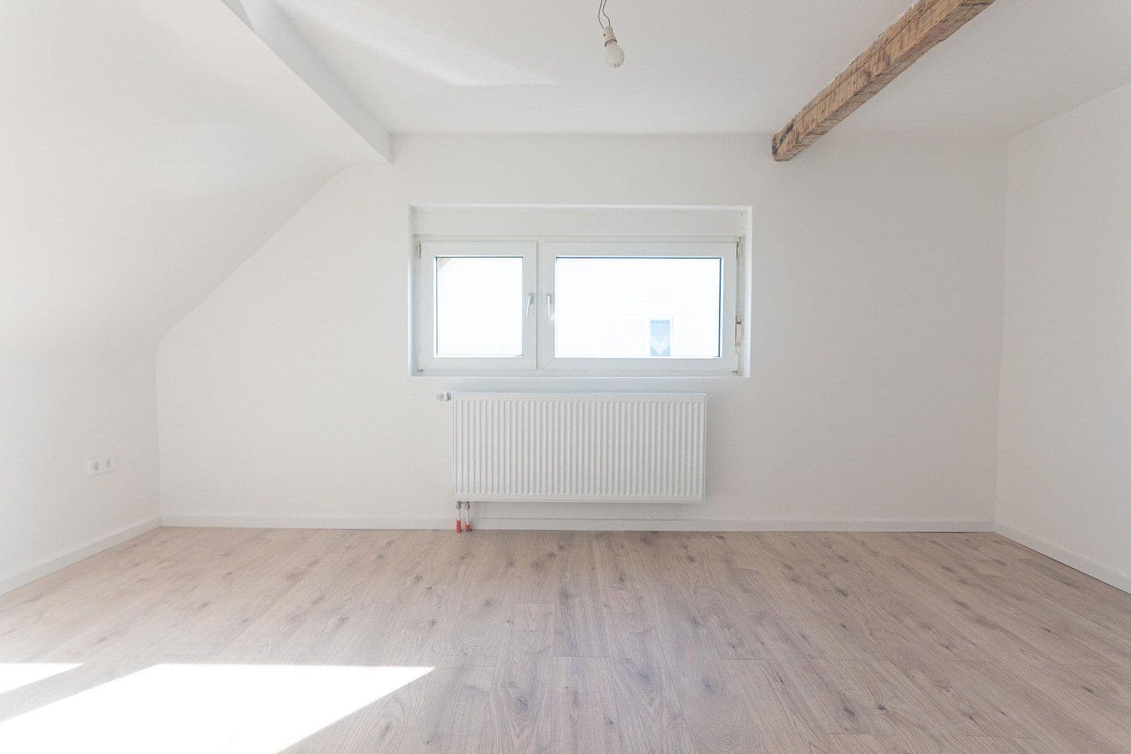 Prenájom domu 152 m², pozemek 456 m², Hainbuchenweg, Mannheim, Bádensko-Wurttembersko Prenájom domu 152 m², pozemek 456 m², Hainbuchenweg, Mannheim, Bádensko-Wurttembersko