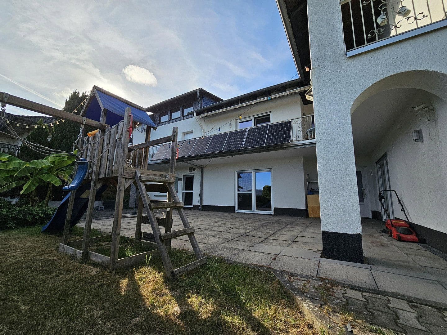Prenájom domu 310 m², pozemek 673 m², Feldstraße 3, Bad Soden-Salmünster, Hesensko Prenájom domu 310 m², pozemek 673 m², Feldstraße 3, Bad Soden-Salmünster, Hesensko