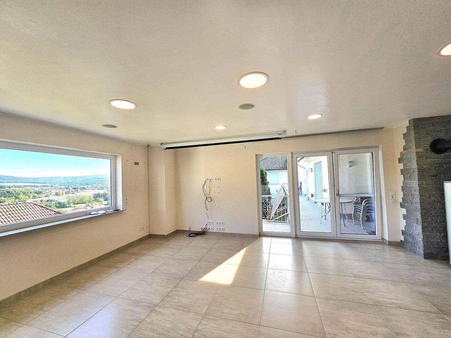 Prenájom domu 310 m², pozemek 673 m², Feldstraße 3, Bad Soden-Salmünster, Hesensko Prenájom domu 310 m², pozemek 673 m², Feldstraße 3, Bad Soden-Salmünster, Hesensko