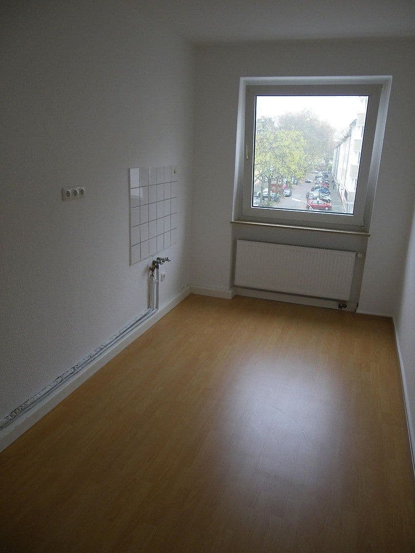 Prenájom bytu 3-izbový 74 m², Saarlandstraße 112, Dortmund, Severné Porýnie - Westfálsko Prenájom bytu 3-izbový 74 m², Saarlandstraße 112, Dortmund, Severné Porýnie - Westfálsko