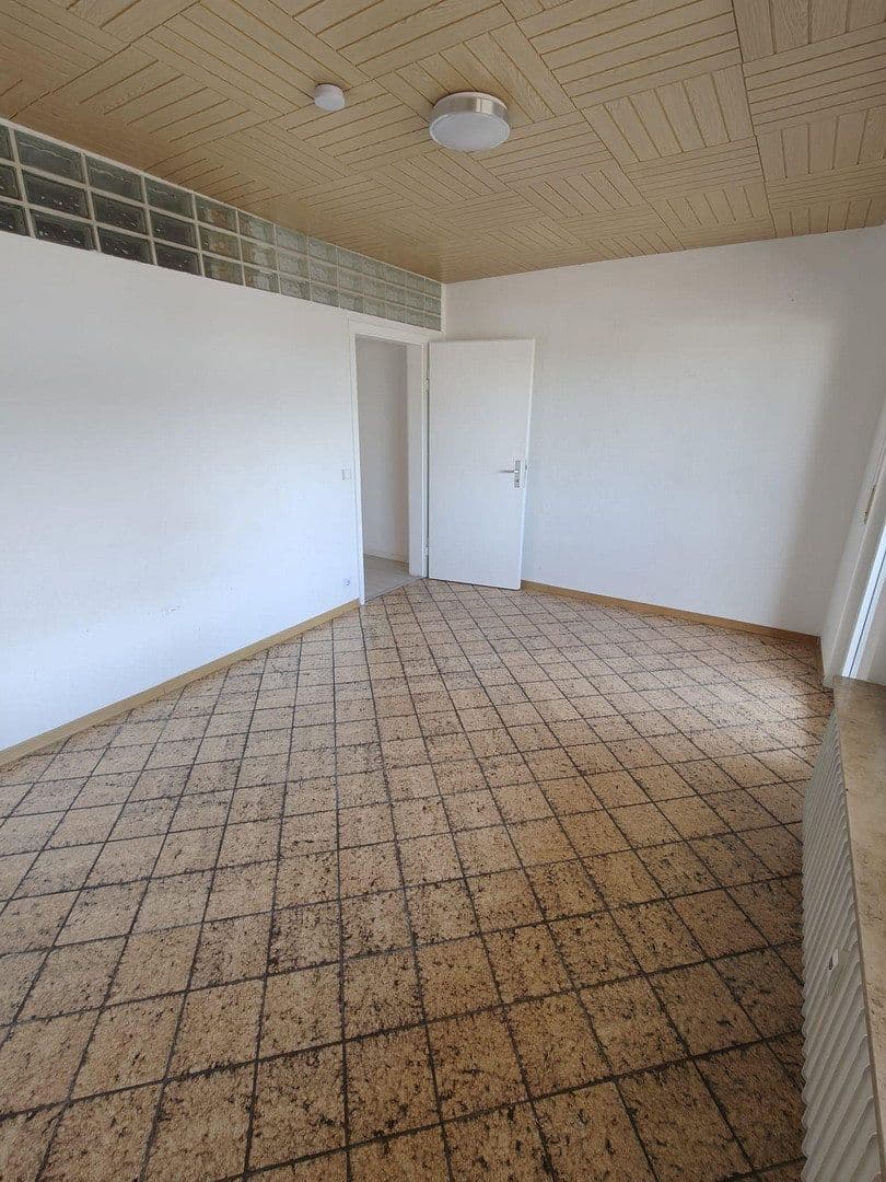 Prenájom bytu 4-izbový 121 m², Berliner Platz 8, Sindelfingen, Bádensko-Wurttembersko Prenájom bytu 4-izbový 121 m², Berliner Platz 8, Sindelfingen, Bádensko-Wurttembersko