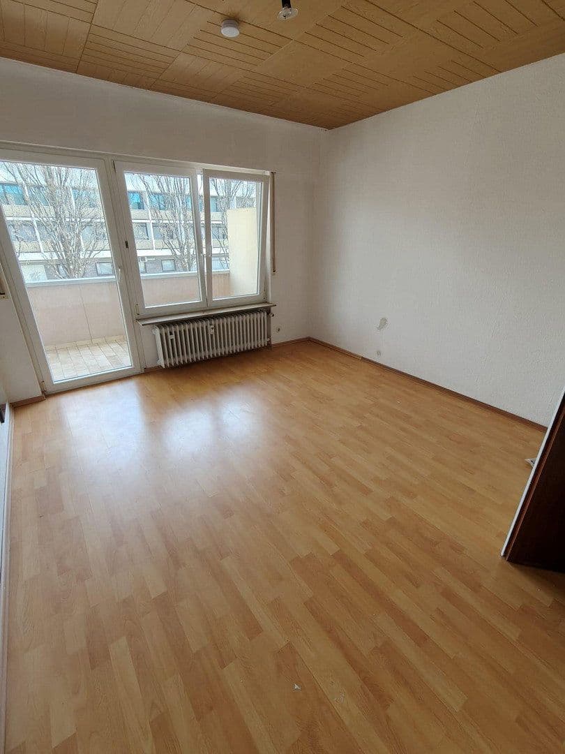 Prenájom bytu 4-izbový 121 m², Berliner Platz 8, Sindelfingen, Bádensko-Wurttembersko Prenájom bytu 4-izbový 121 m², Berliner Platz 8, Sindelfingen, Bádensko-Wurttembersko