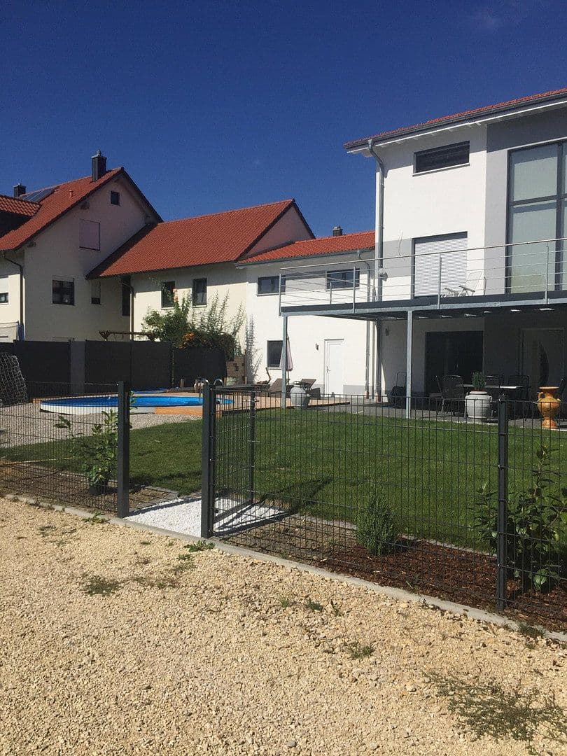 Predaj domu 230 m², pozemek 665 m², Unterhausen, Bavorsko Predaj domu 230 m², pozemek 665 m², Unterhausen, Bavorsko