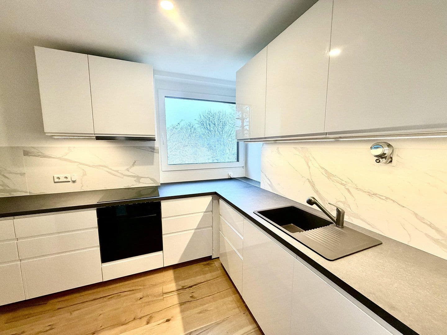 Predaj bytu 4-izbový 113 m², Dorfstr., Meerbusch, Severné Porýnie - Westfálsko Predaj bytu 4-izbový 113 m², Dorfstr., Meerbusch, Severné Porýnie - Westfálsko