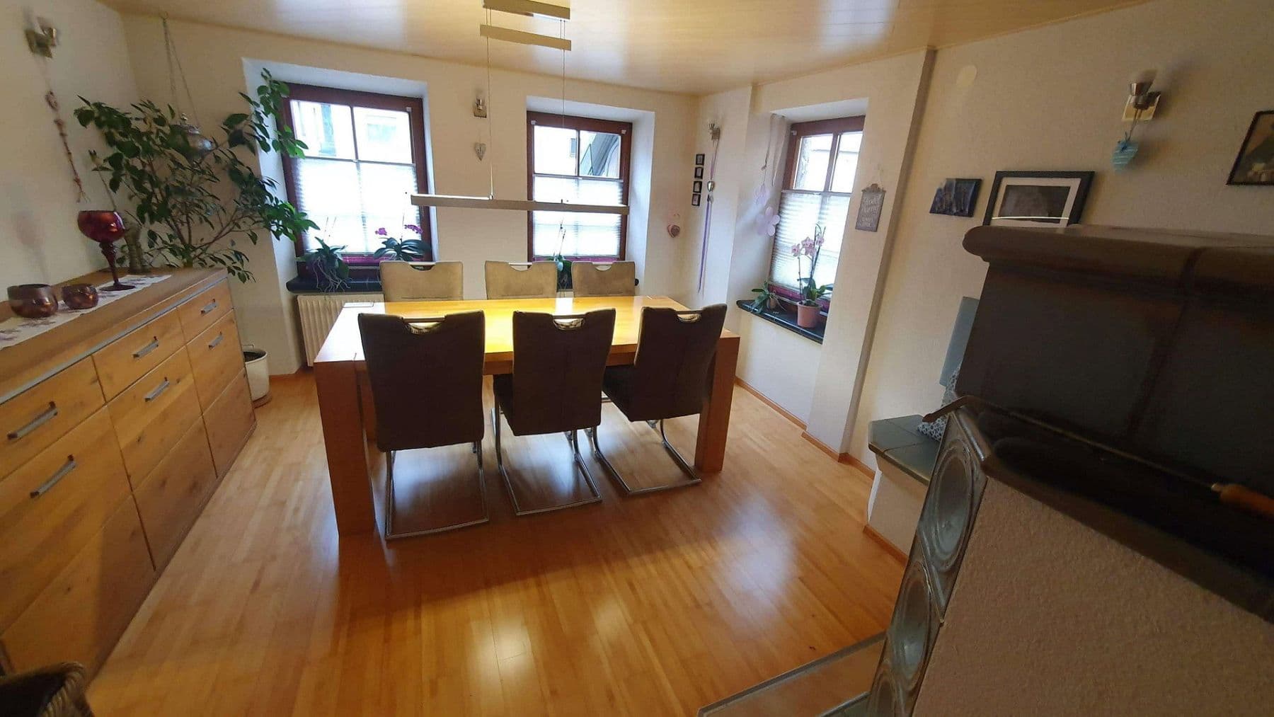 Prenájom bytu 5-izbový 145 m², Weinsberg, Bádensko-Wurttembersko Prenájom bytu 5-izbový 145 m², Weinsberg, Bádensko-Wurttembersko