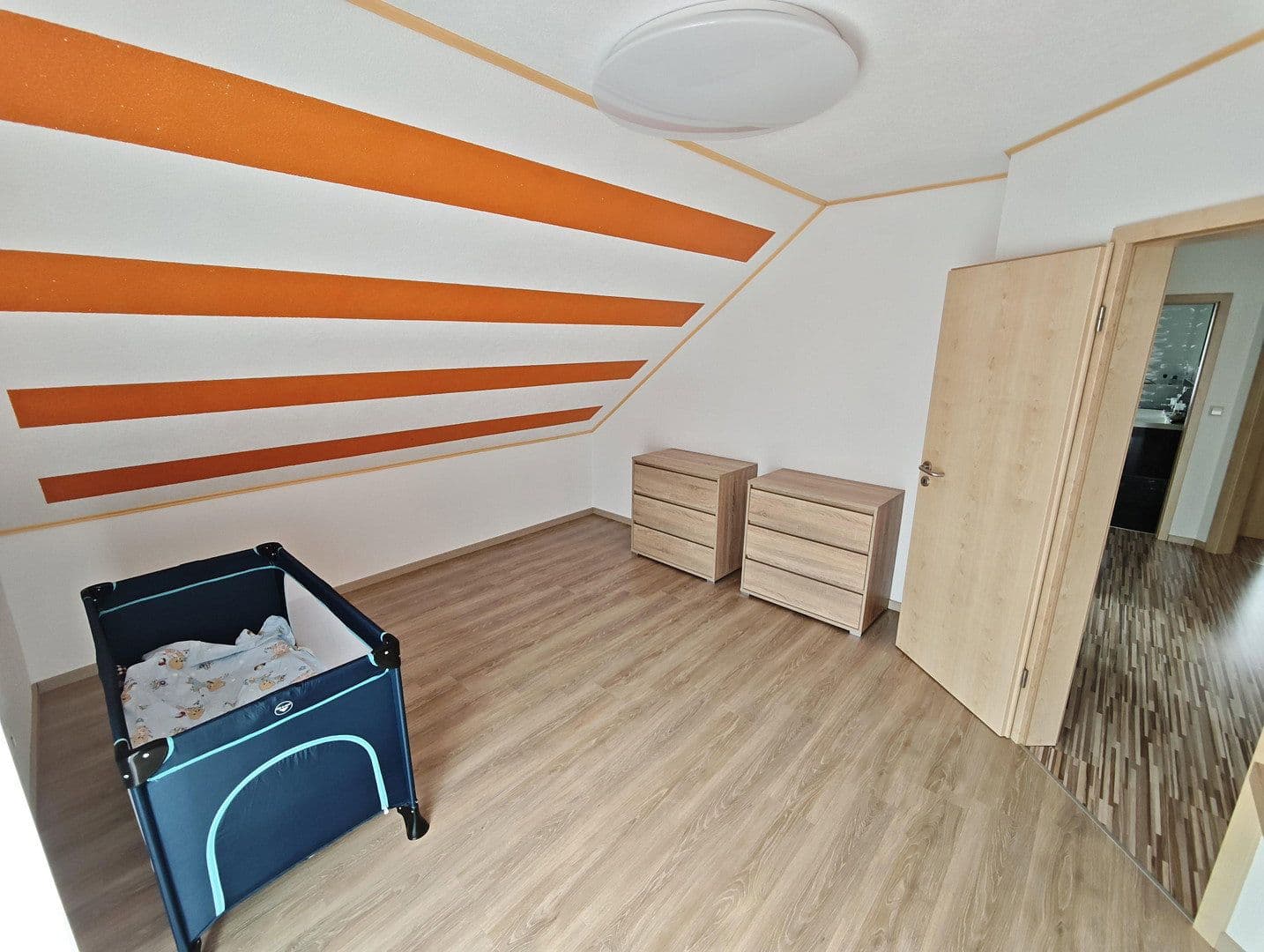 Predaj domu 133 m², pozemek 459 m², Eppingen, Bádensko-Wurttembersko Predaj domu 133 m², pozemek 459 m², Eppingen, Bádensko-Wurttembersko