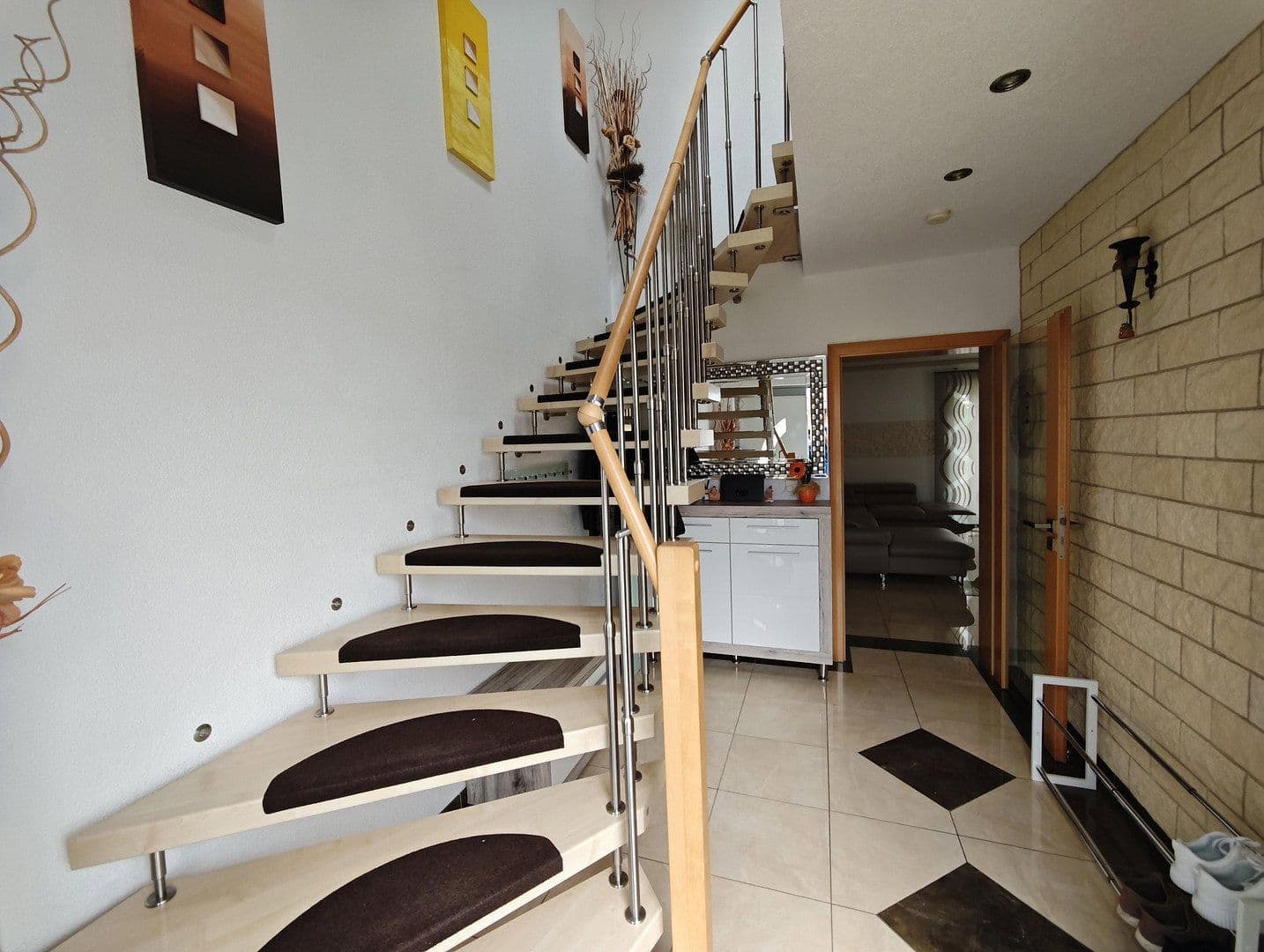 Predaj domu 133 m², pozemek 459 m², Eppingen, Bádensko-Wurttembersko Predaj domu 133 m², pozemek 459 m², Eppingen, Bádensko-Wurttembersko