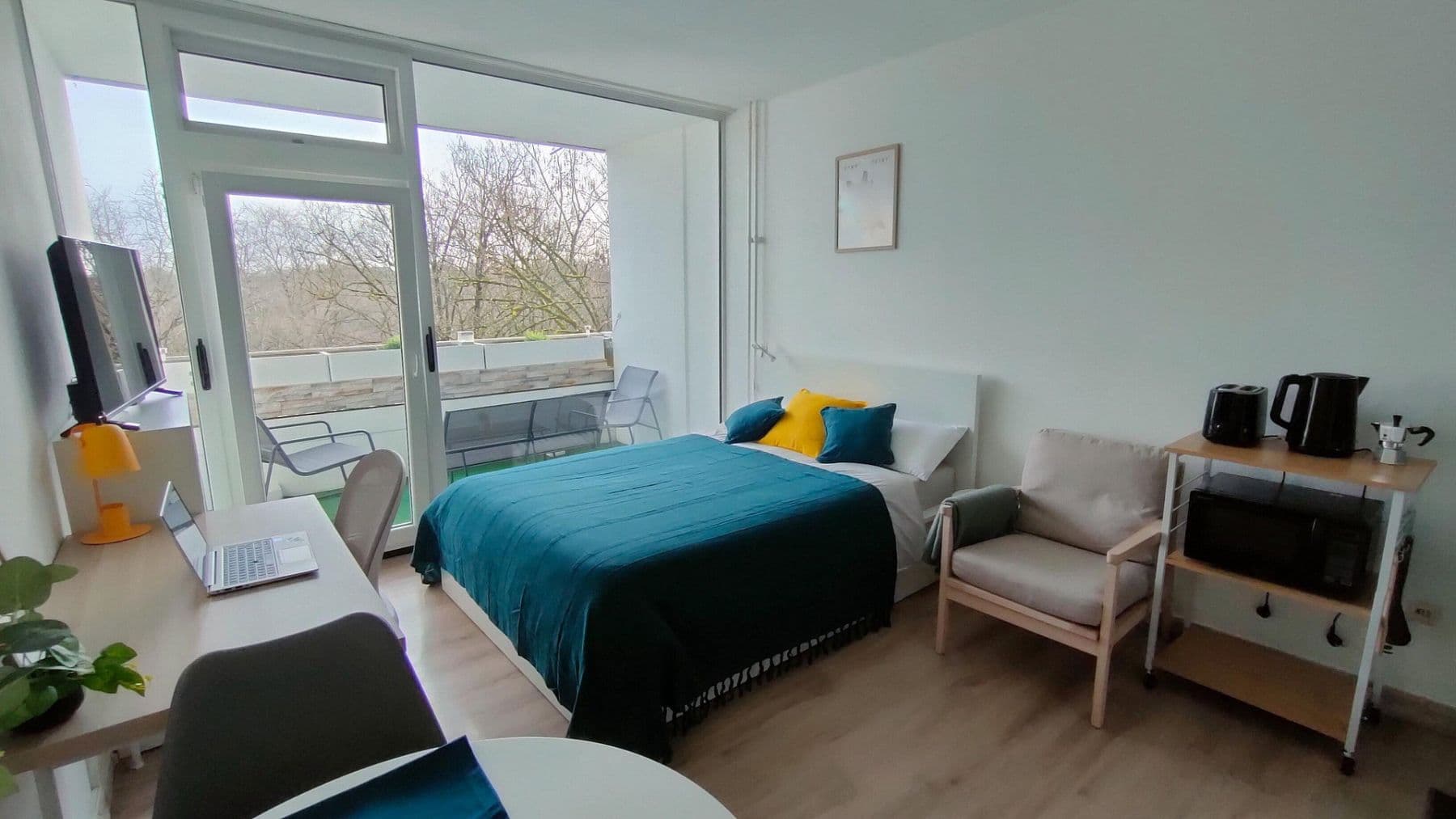 Prenájom bytu 1-izbový 25 m², Kreuzhofstr. 10, München, Bavorsko Prenájom bytu 1-izbový 25 m², Kreuzhofstr. 10, München, Bavorsko