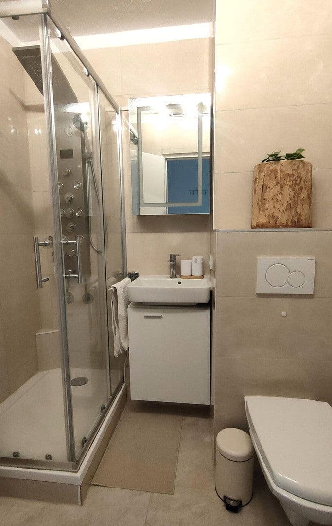 Prenájom bytu 1-izbový 25 m², Kreuzhofstr. 10, München, Bavorsko Prenájom bytu 1-izbový 25 m², Kreuzhofstr. 10, München, Bavorsko