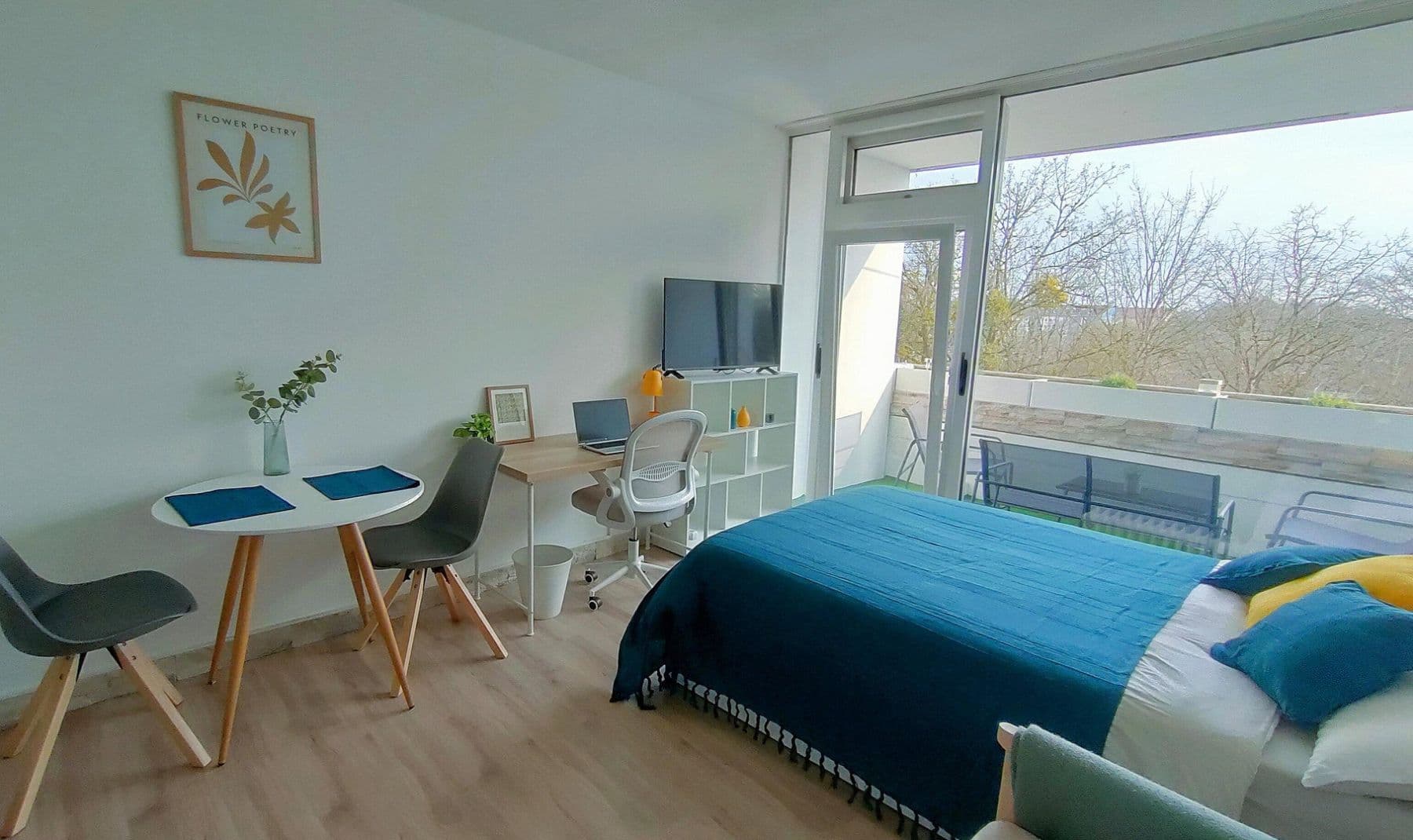 Prenájom bytu 1-izbový 25 m², Kreuzhofstr. 10, München, Bavorsko Prenájom bytu 1-izbový 25 m², Kreuzhofstr. 10, München, Bavorsko