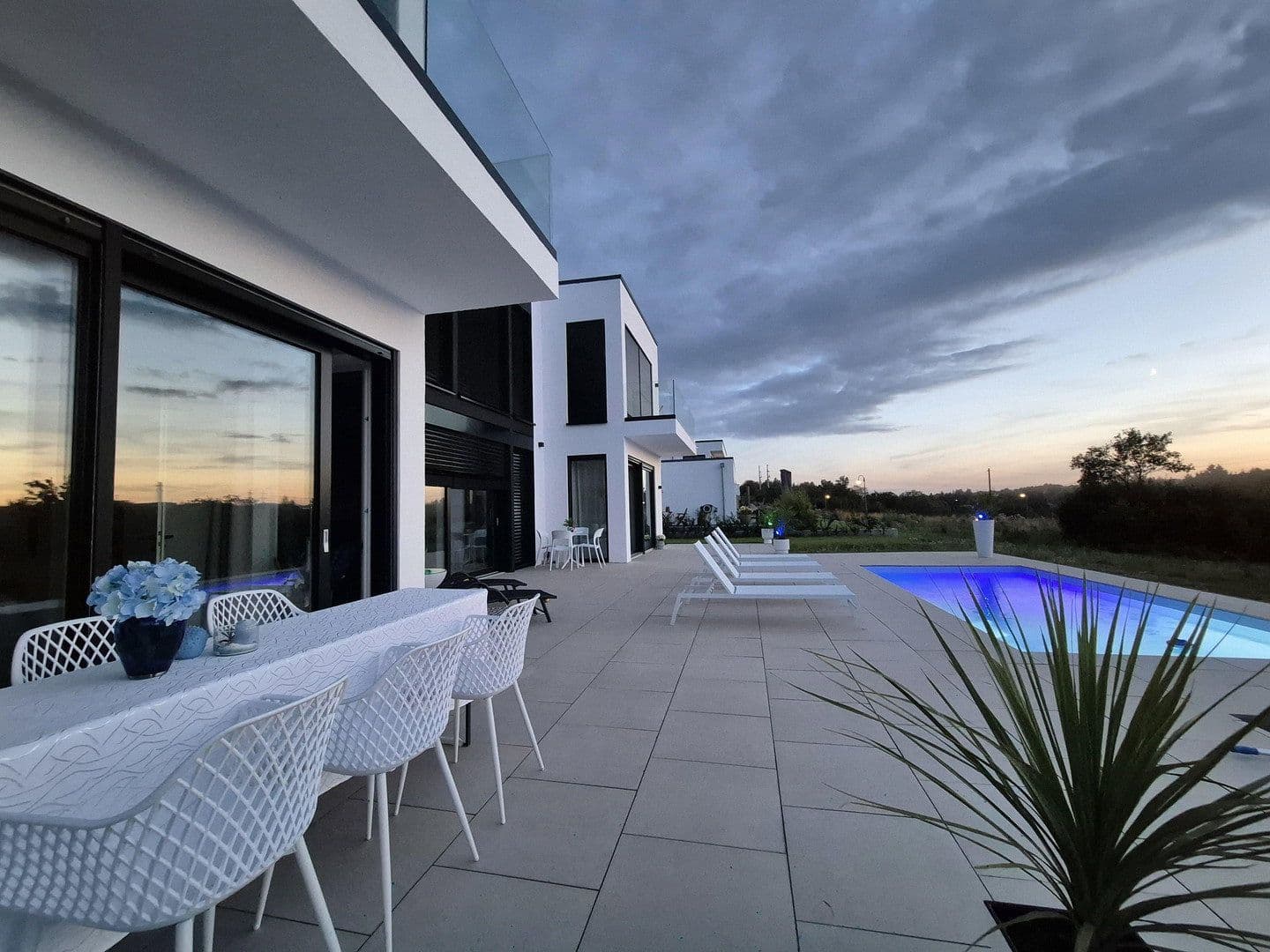 Predaj domu 255 m², pozemek 656 m², Residentstraße, Frankfurt, Hesensko Predaj domu 255 m², pozemek 656 m², Residentstraße, Frankfurt, Hesensko