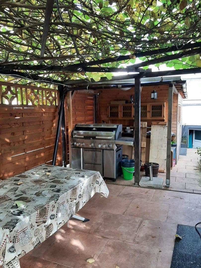 Predaj domu 270 m², pozemek 401 m², Raunheim, Hesensko Predaj domu 270 m², pozemek 401 m², Raunheim, Hesensko