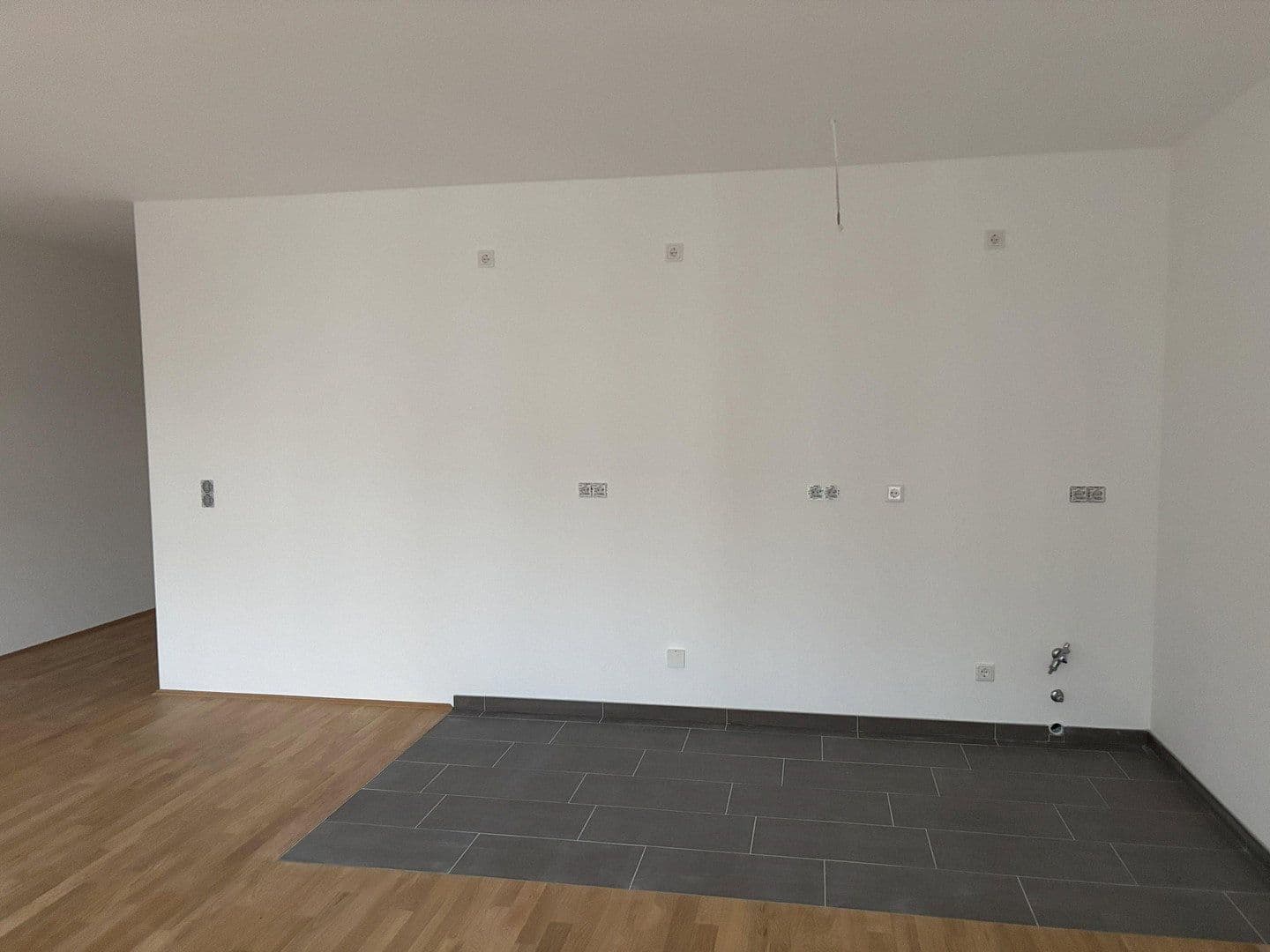 Prenájom bytu 3-izbový 78 m², Ludwig-Feuerbach-Str. 4, Nürnberg, Bavorsko Prenájom bytu 3-izbový 78 m², Ludwig-Feuerbach-Str. 4, Nürnberg, Bavorsko