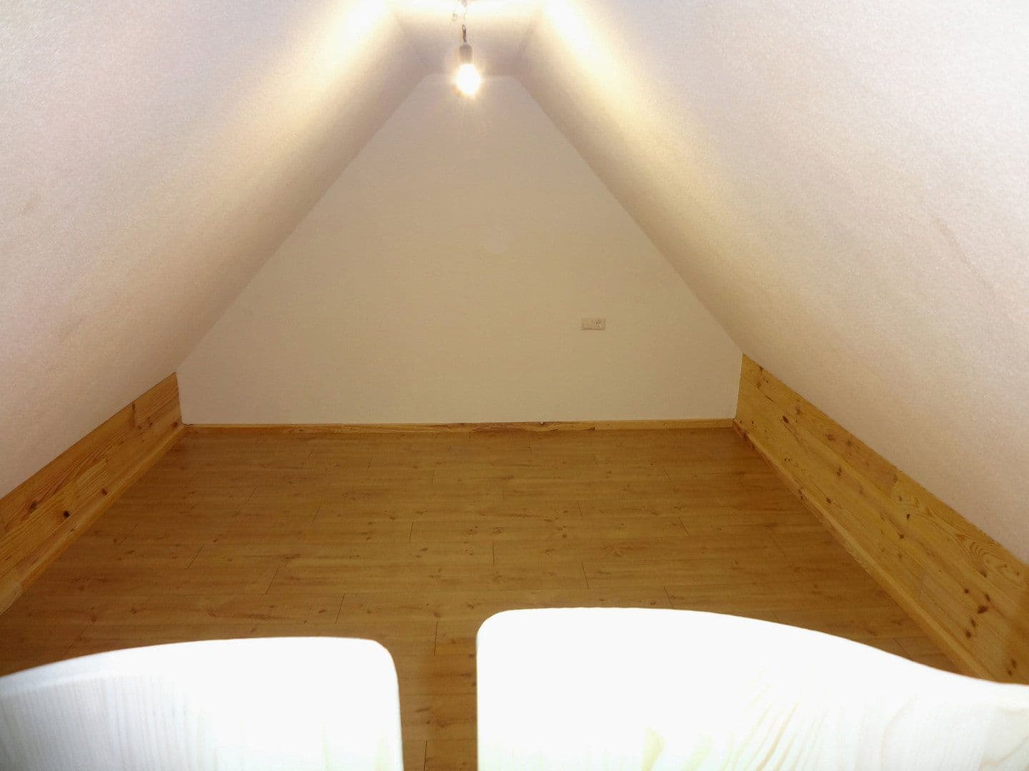 Prenájom bytu 3-izbový 107 m², Loßburg, Bádensko-Wurttembersko Prenájom bytu 3-izbový 107 m², Loßburg, Bádensko-Wurttembersko